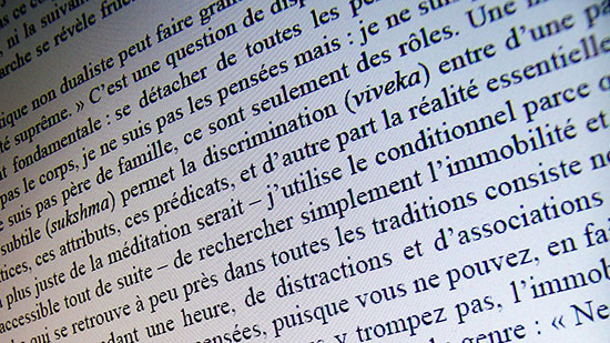 Écran affichant du texte quelconque